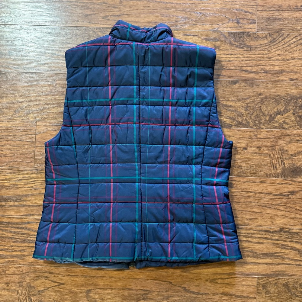 Loft Navy Plaid Puffer Vest Size Medium - Picture 5 of 6